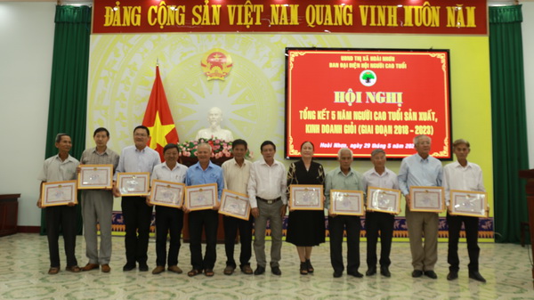 Hội người cao tuổi thị xã Hoài Nhơn tổ chức hội nghị tổng kết người cao tuổi sản xuất – kinh doanh giỏi giai đoạn 2018 - 2023. 