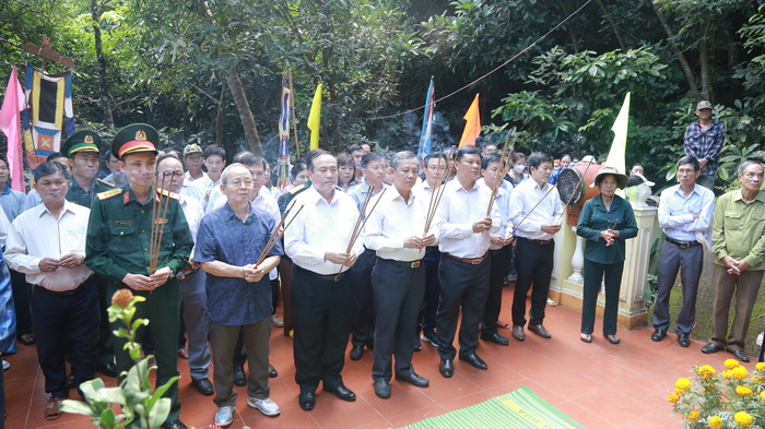 Hoài Nhơn tổ chức dâng hương tưởng nhớ các liệt sĩ hi sinh tại Trạm Phẫu