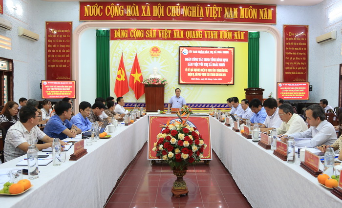 UBND tỉnh làm việc với thị xã Hoài Nhơn về kết quả thực hiện nhiệm vụ trọng tâm 6 tháng đầu năm, giải pháp trọng tâm 6 tháng cuối năm 2024