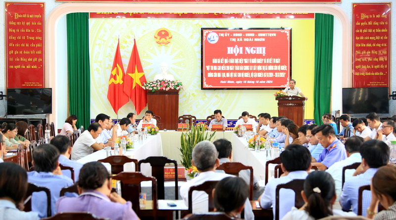 Hoài Nhơn đánh giá 4 năm thực hiện ngày vì người nghèo và sơ kết 70 ngày thực hiện đợt thi đua cao điểm 200 ngày vì người nghèo